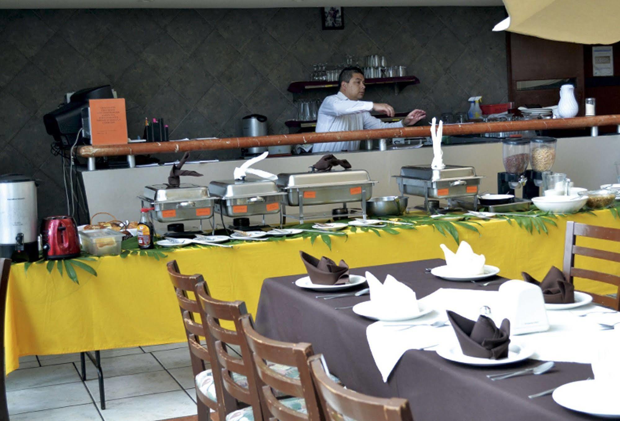 Hotel Mediterraneo Sa De Cv Tulancingo Exteriör bild